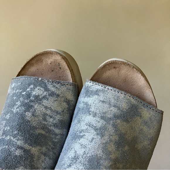 Fly London | Wigg Metallic Leather Slip On Mule Sandal - Picture 3 of 7